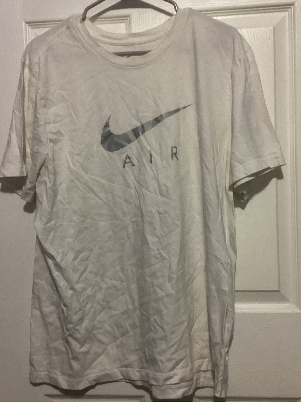 Nike Men's White T-Shirt with Gray Swoosh